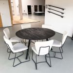 teddy stoel ronde tafel